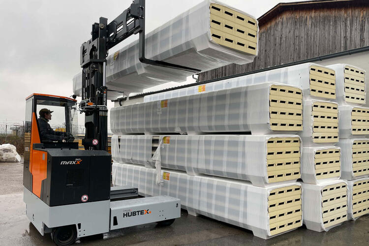 Maxx Mehrwegestapler Hubtex im Einsatz