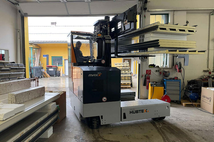 Maxx Mehrwegestapler Hubtex im Einsatz