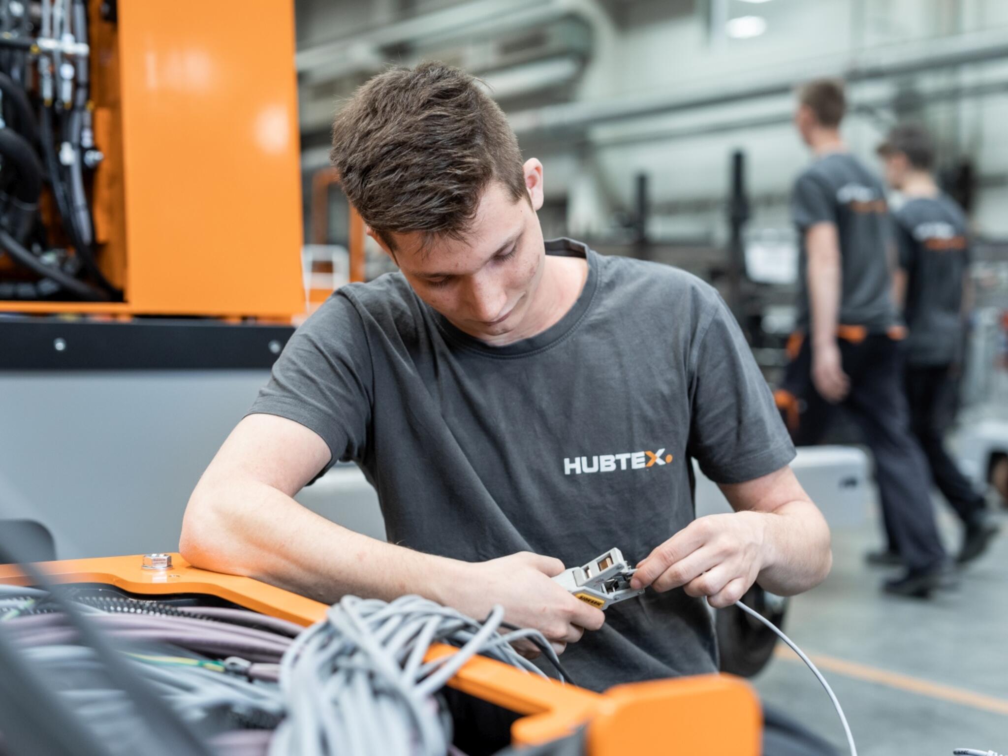 HUBTEX technician training