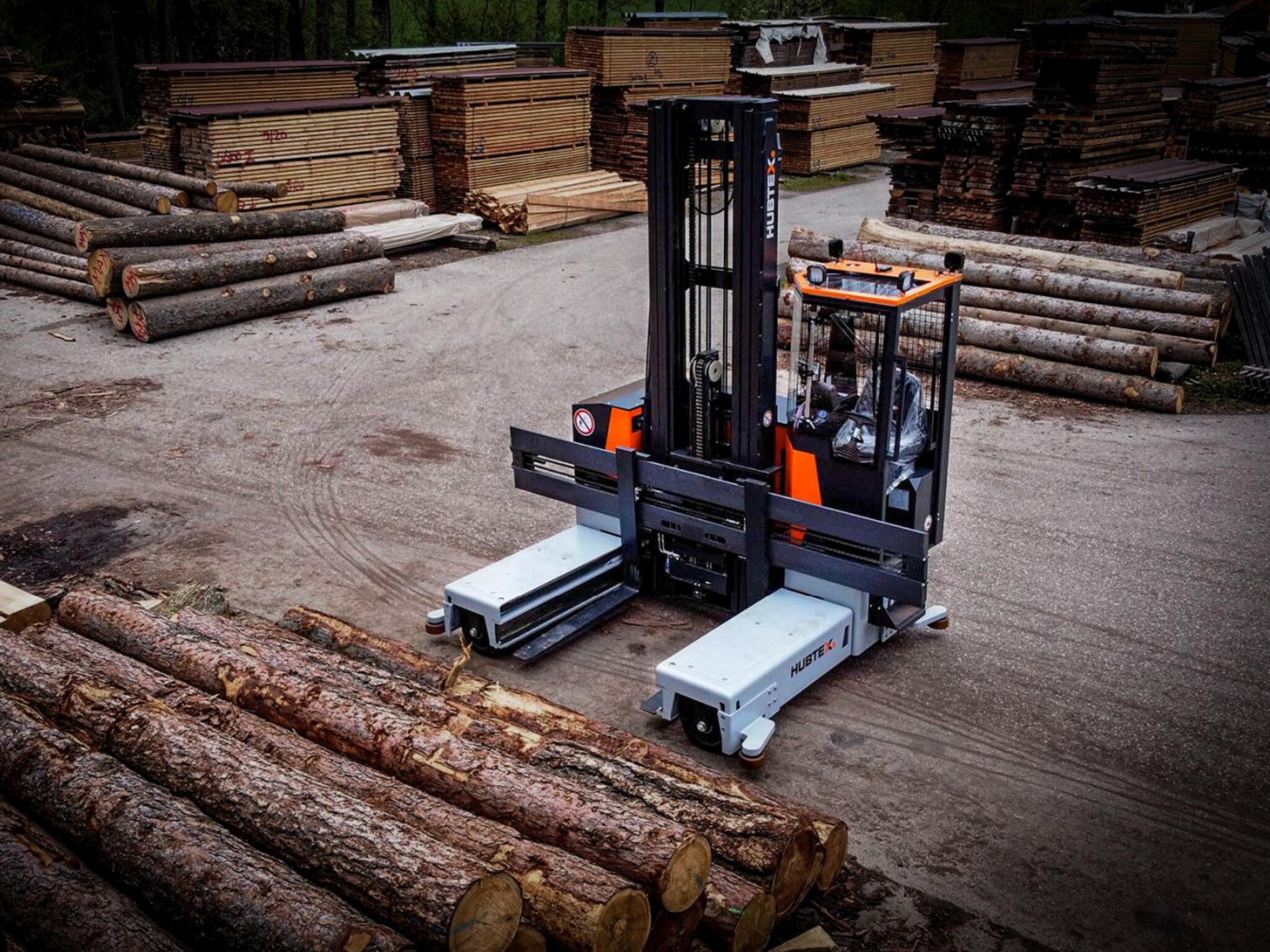 Electric multi directional forklifts | HUBTEX