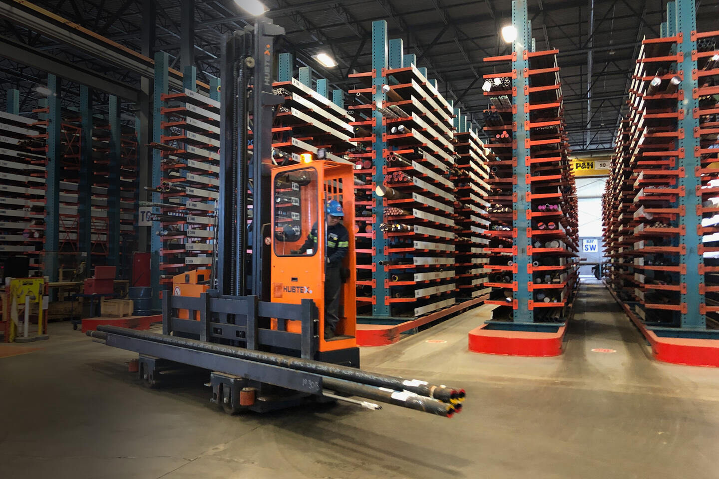 Warehouse planning in the US with multidirectional sideloader